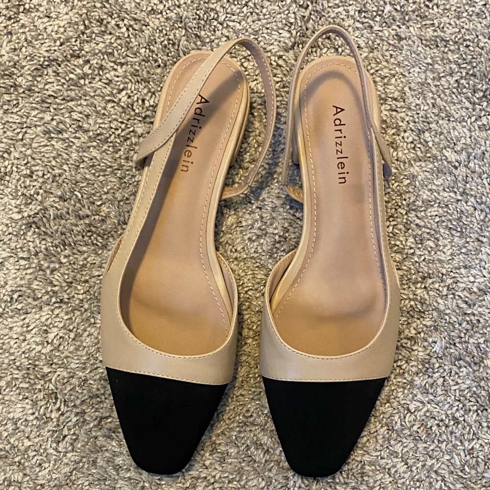 Women's Beige and Black Size 9 Slingback Shoes